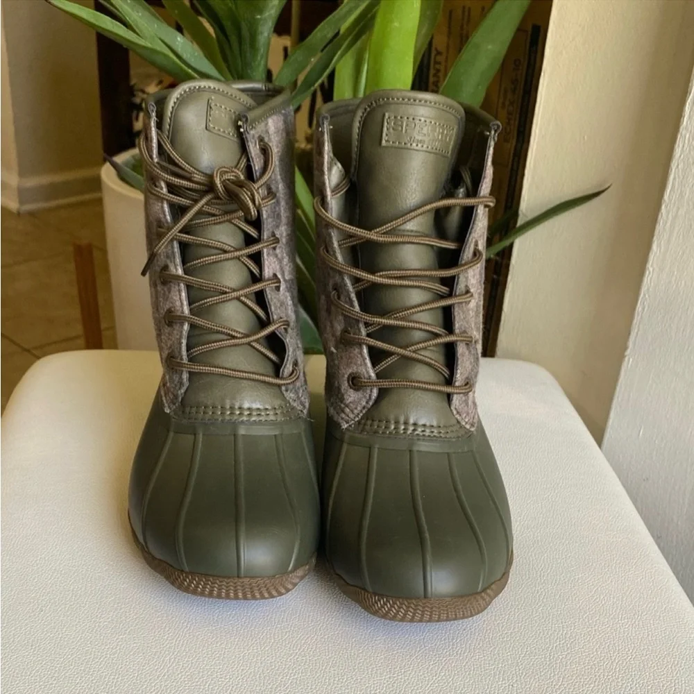 SPERRY TOP-SIDER Men’s Salwater Rain Boot Size 10